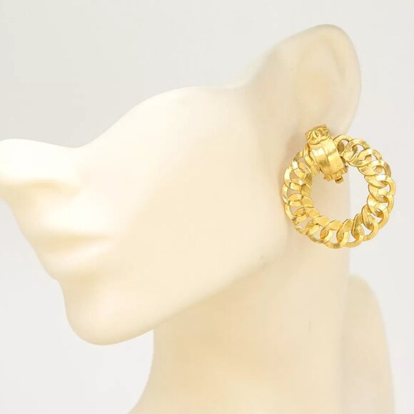 CHANEL CC Logos Hoop Circle Clip-On Earrings Gold Tone 96P Auth w/Box - Picture 16 of 16